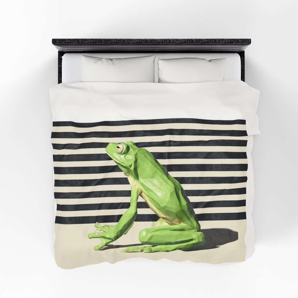 Green Tree Frog Quilt Cover, Doona Cover, Duvet: Low-Poly Nature Art, Geometric Frog Design   |    Custom Orders Available